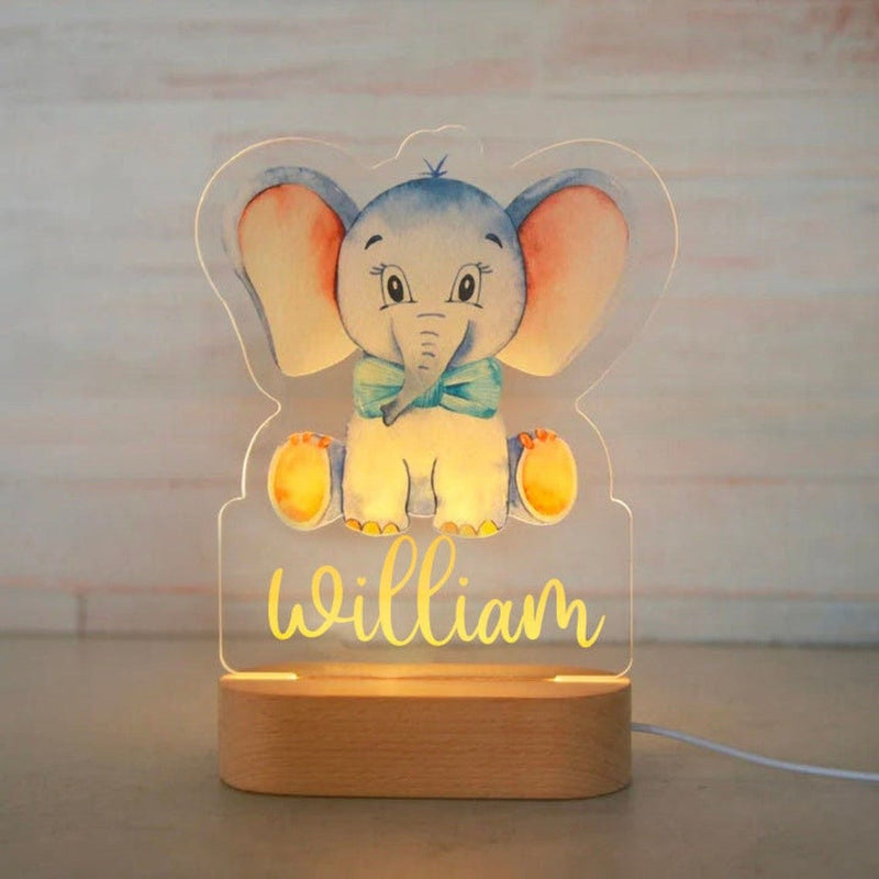 Veilleuse éléphant personnalisée nœud papillon avec prénom gravé, plaque acrylique allumée sur socle en bois
