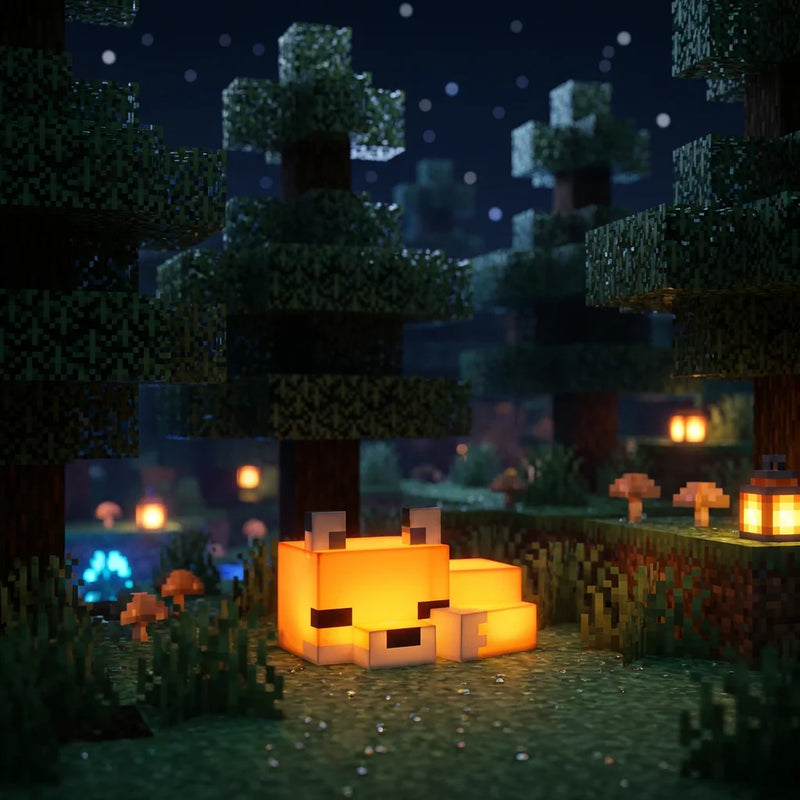 Veilleuse renard Minecraft allumée diffusant une lumière ambrée apaisante dans l'obscurité pour le sommeil de l'enfant.