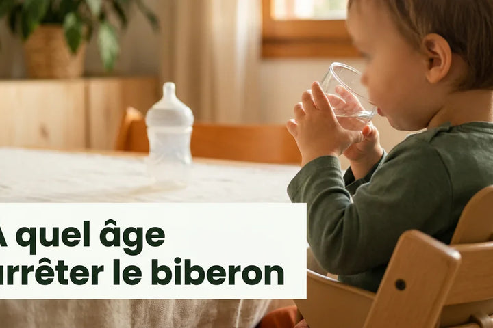 À quel âge arrêter le biberon : enfant de dix-huit mois qui boit à un verre au repas du soir, Tendre Veilleuse