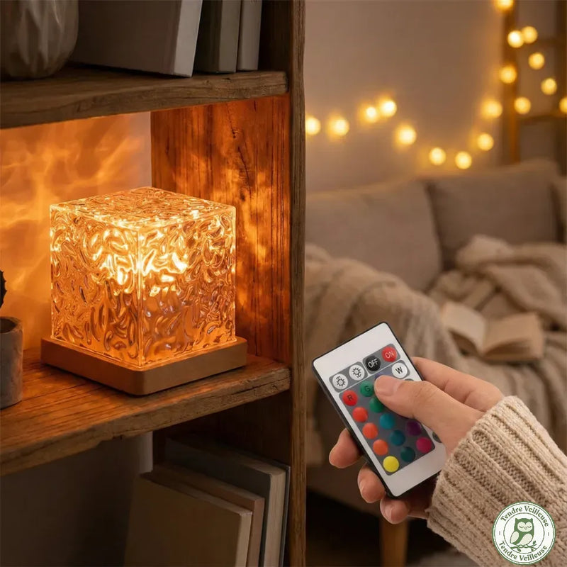 AuraWave™ lampe projection ambiance salon — lumière ambre chaude spectre 580 nm avec télécommande incluse