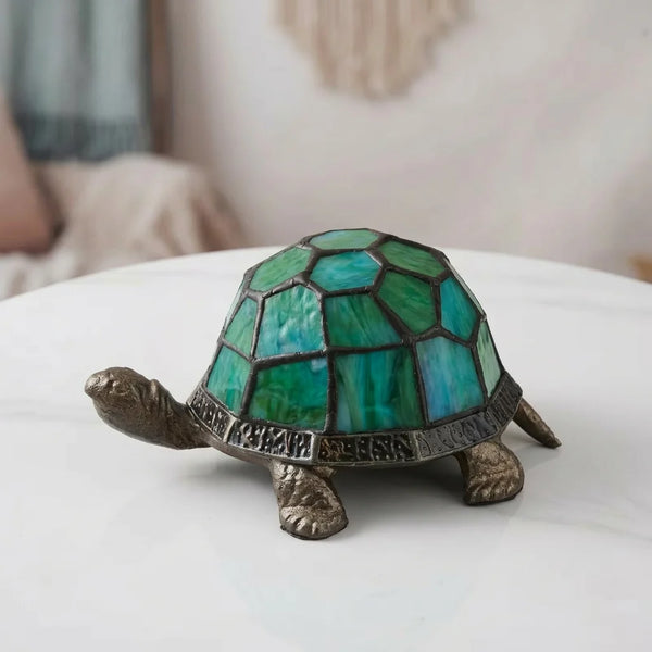 Lampe de chevet vitrail tortue Art Déco mosaïque verre vert turquoise éteinte — Tendre Veilleuse