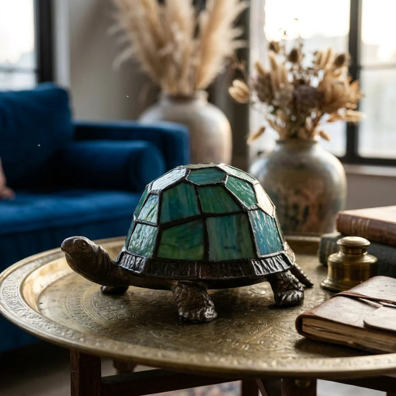 Lampe vitrail tortue Art Déco décoration salon bohème base métal bronze antique — Tendre Veilleuse