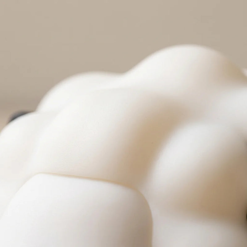 Detail macro texture silicone souple veilleuse mouton surface douce au toucher certifiee ROHS — Tendre Veilleuse
