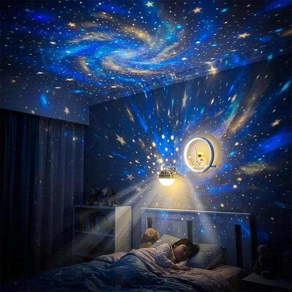 Veilleuse murale astronaute projection diffusant une immense galaxie bleue et un ciel étoilé au plafond.