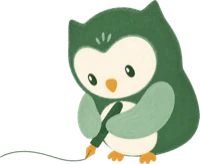 Lumie, le hibou de Tendre Veilleuse, tenant une plume